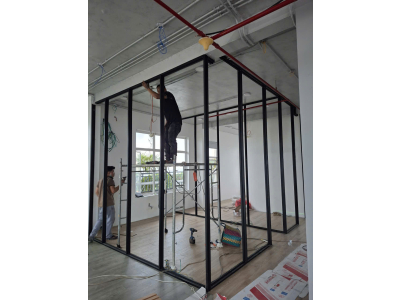 Vách ngăn nhôm kính