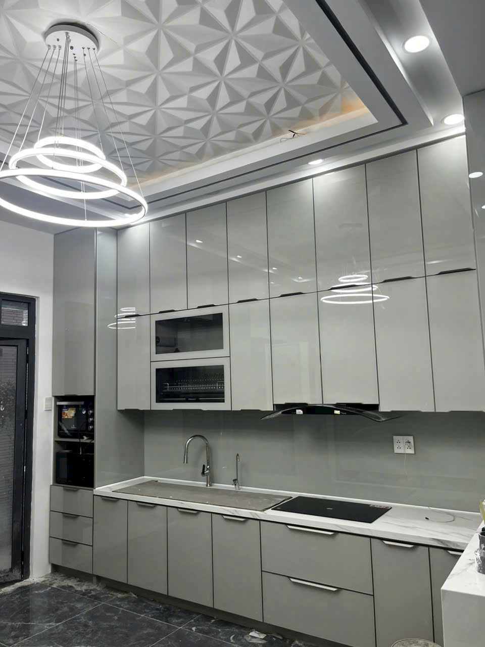 Thi Công Tủ Bếp Nhôm Kính Quận 7